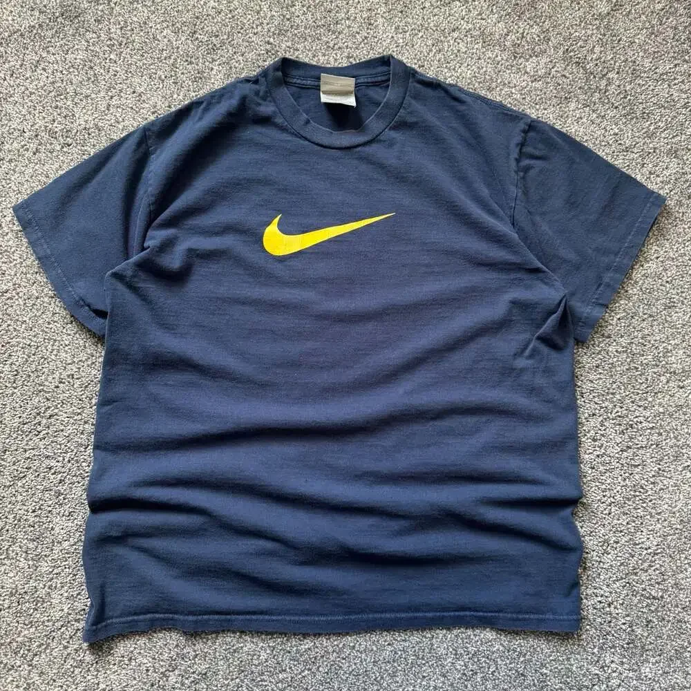 Vintage Nike Center Swoosh T Shirt Mens Large Navy Blue Yellow Logo USA Fabric